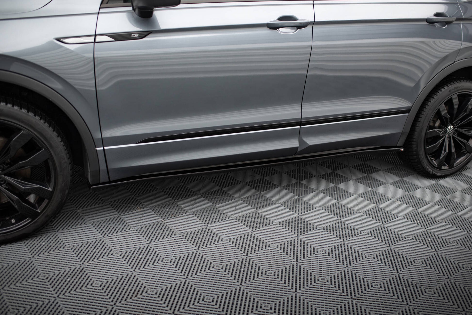 Seitenschweller Ansatz für VW Tiguan Allspace Mk2 schwarz Hochglanz