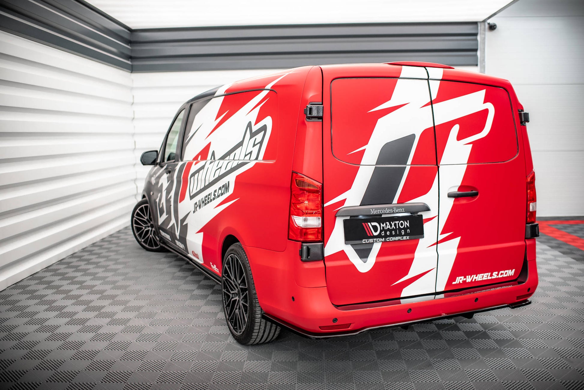 Mittlerer Cup Diffusor DTM Look Heck Ansatz für Mercedes-Benz Vito / V W447 Facelift schwarz Hochglanz