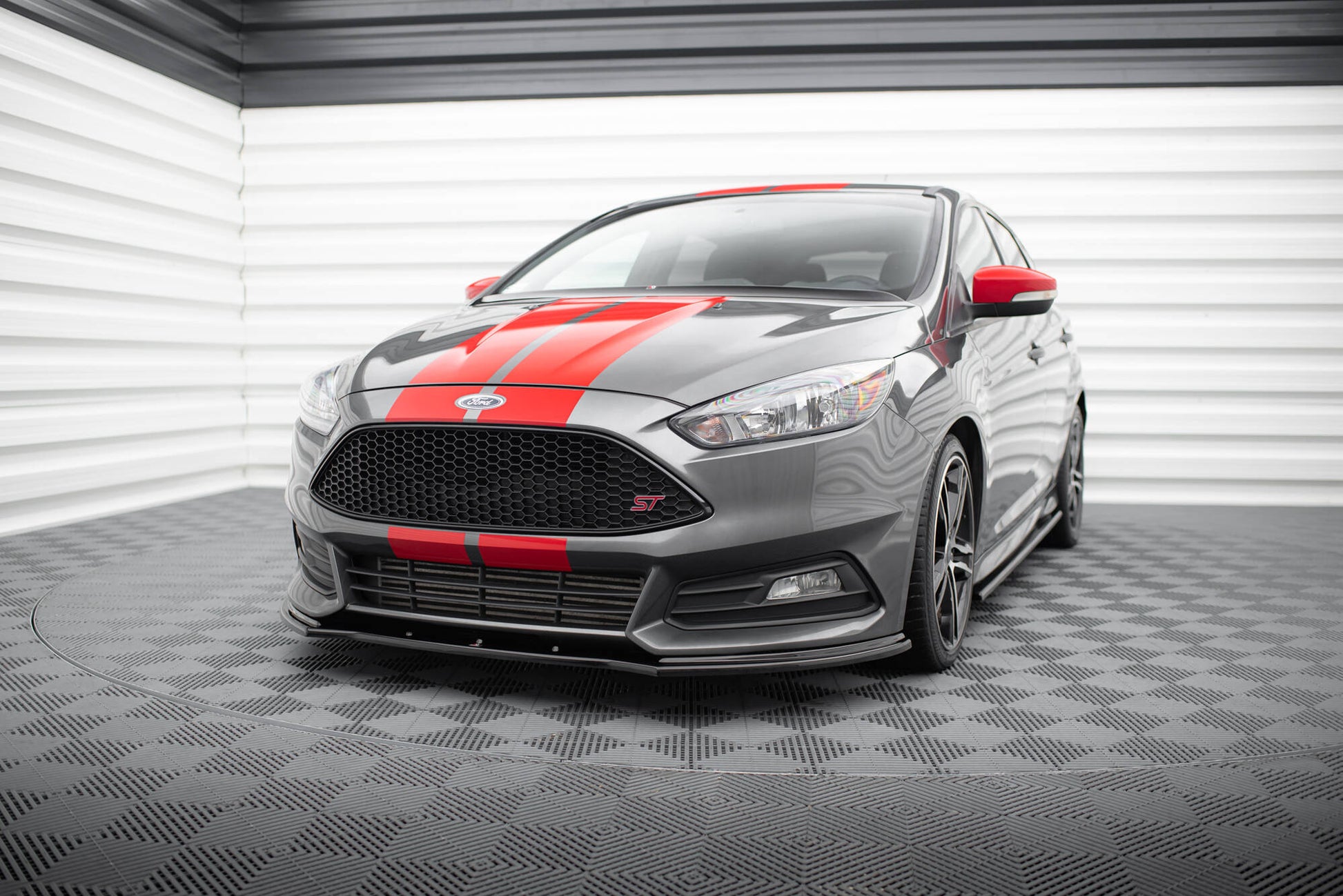 Front Ansatz V.1 für Ford Focus ST Mk3 FL schwarz Hochglanz