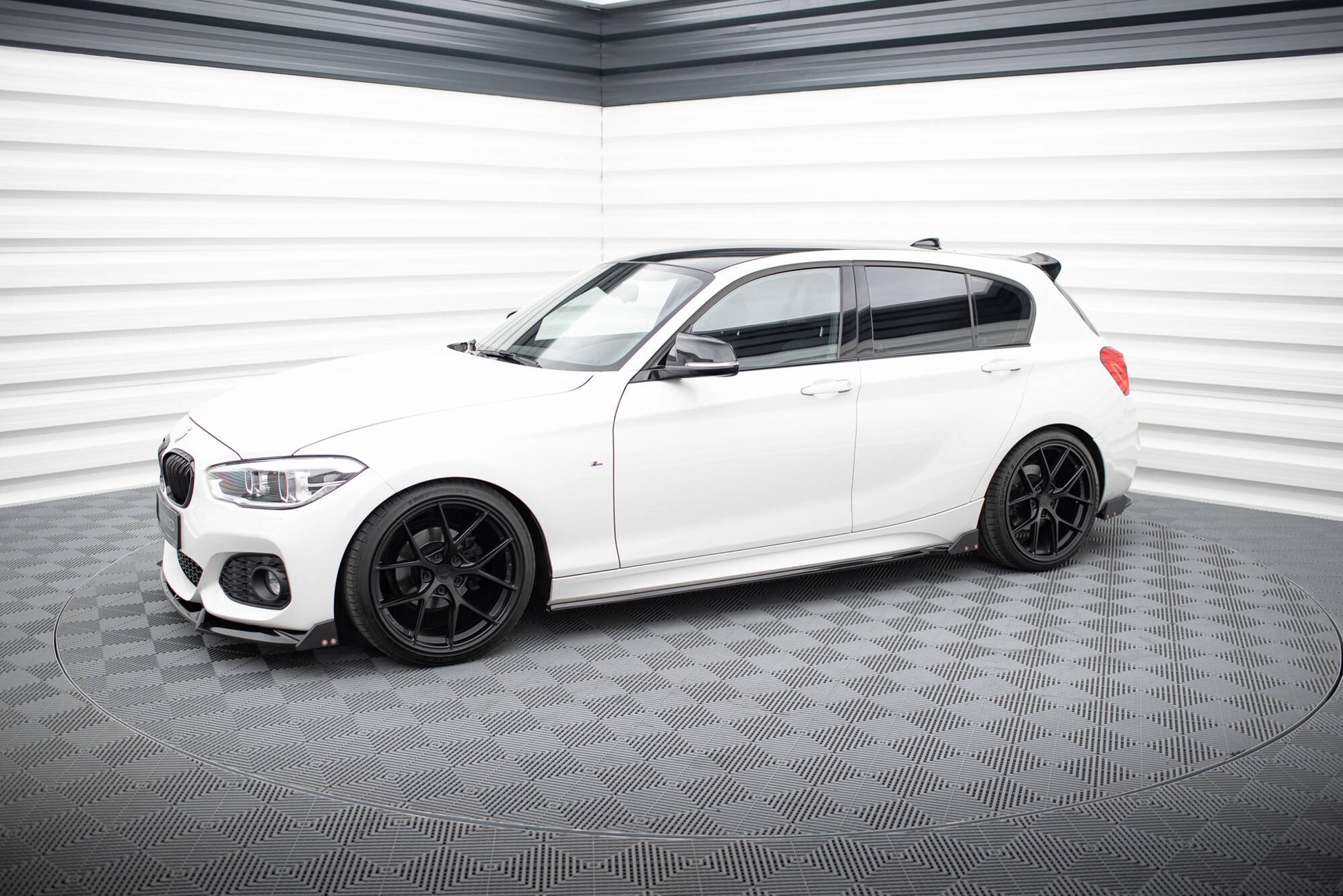 Seitenschweller Ansatz für V.4 + Flaps BMW 1er M-Paket / M140i F20 Facelift