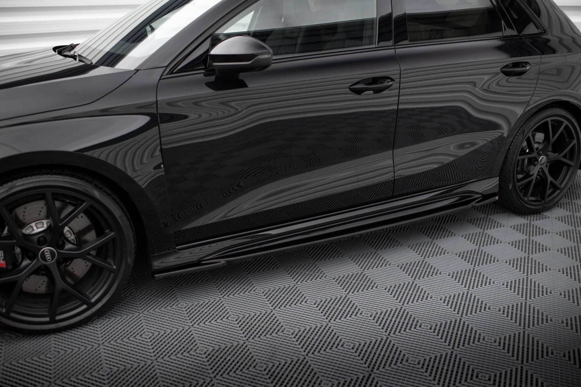 Seitenschweller Ansatz für Audi RS3 Sportback 8Y schwarz Hochglanz
