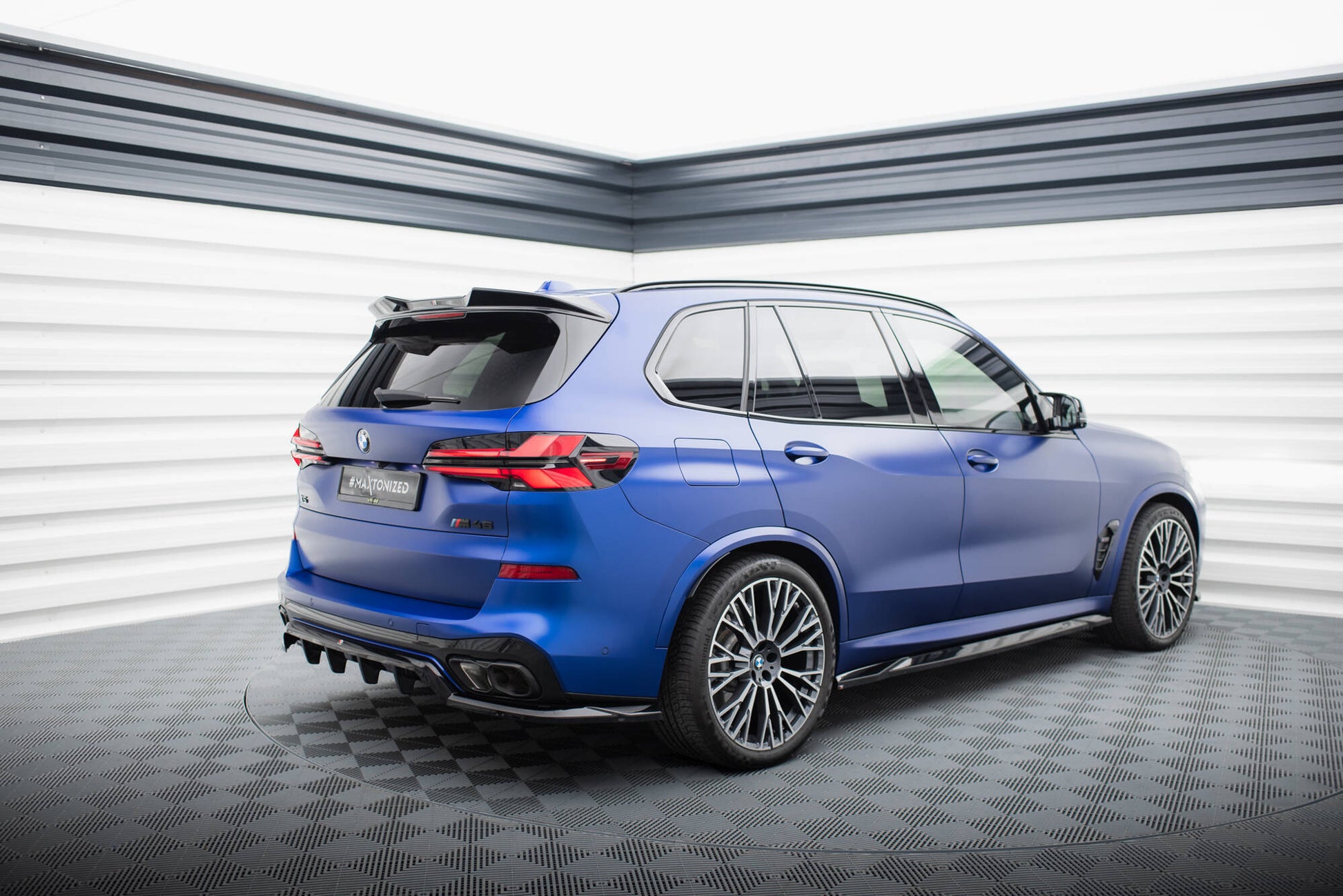 Mittlerer Cup Diffusor DTM Look Heck Ansatz für V.1 BMW X5 M-Paket G05 Facelift schwarz Hochglanz