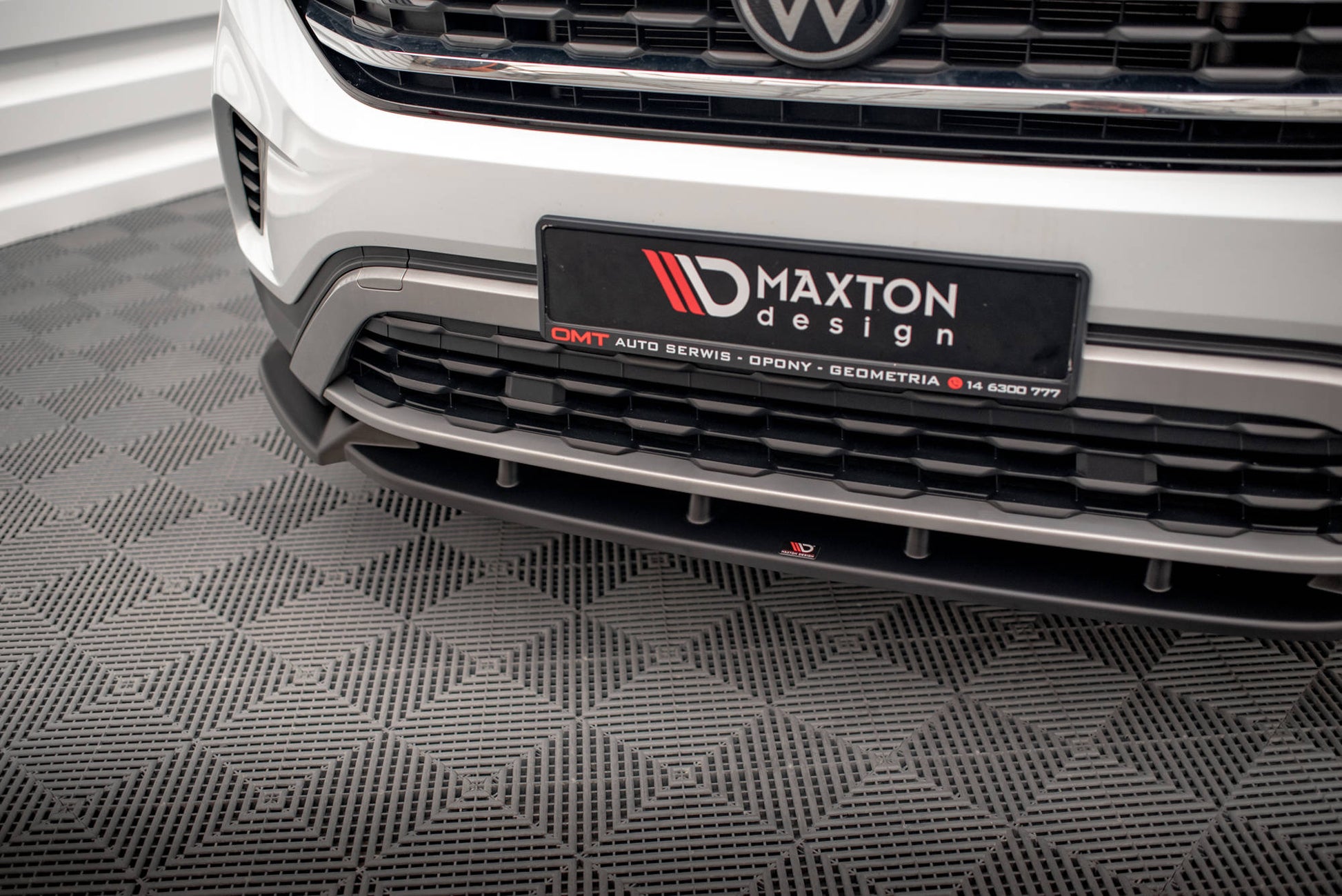 Front Ansatz V.1 für Volkswagen Atlas Cross Sport schwarz matt