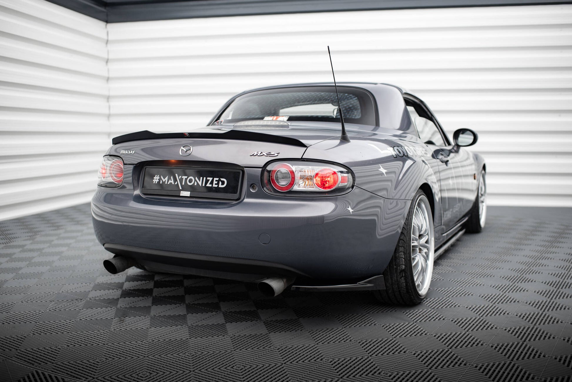 Spoiler CAP für Mazda MX-5 Mk3 (NC) Facelift schwarz Hochglanz