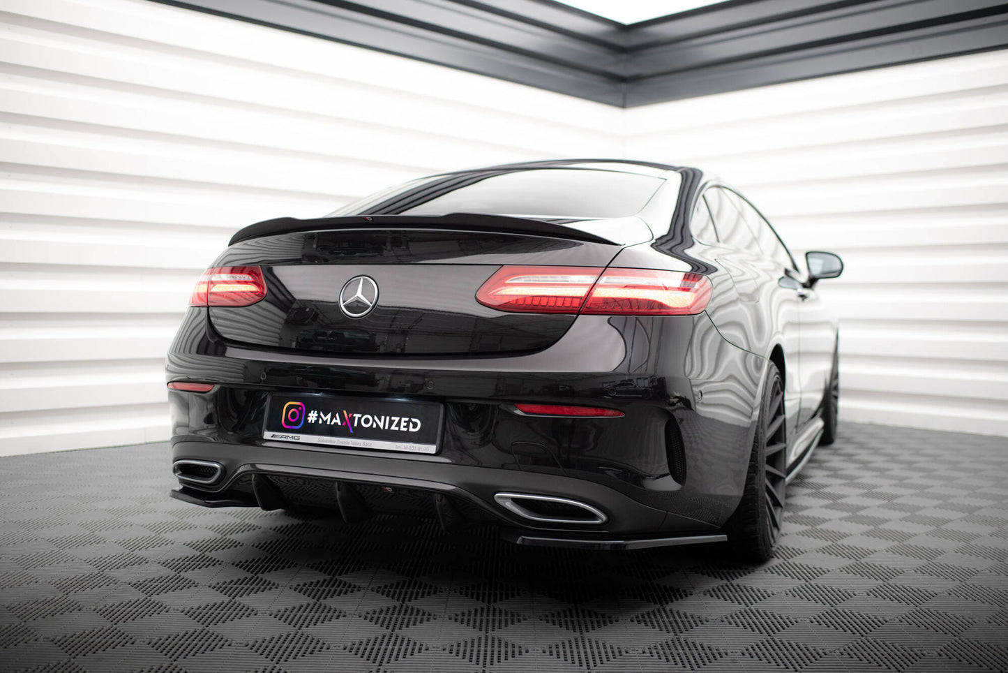 Heck Ansatz Flaps Diffusor für Mercedes-Benz E-Klasse W213 Coupe(C238) / Cabriolet (A238) AMG-Line schwarz Hochglanz
