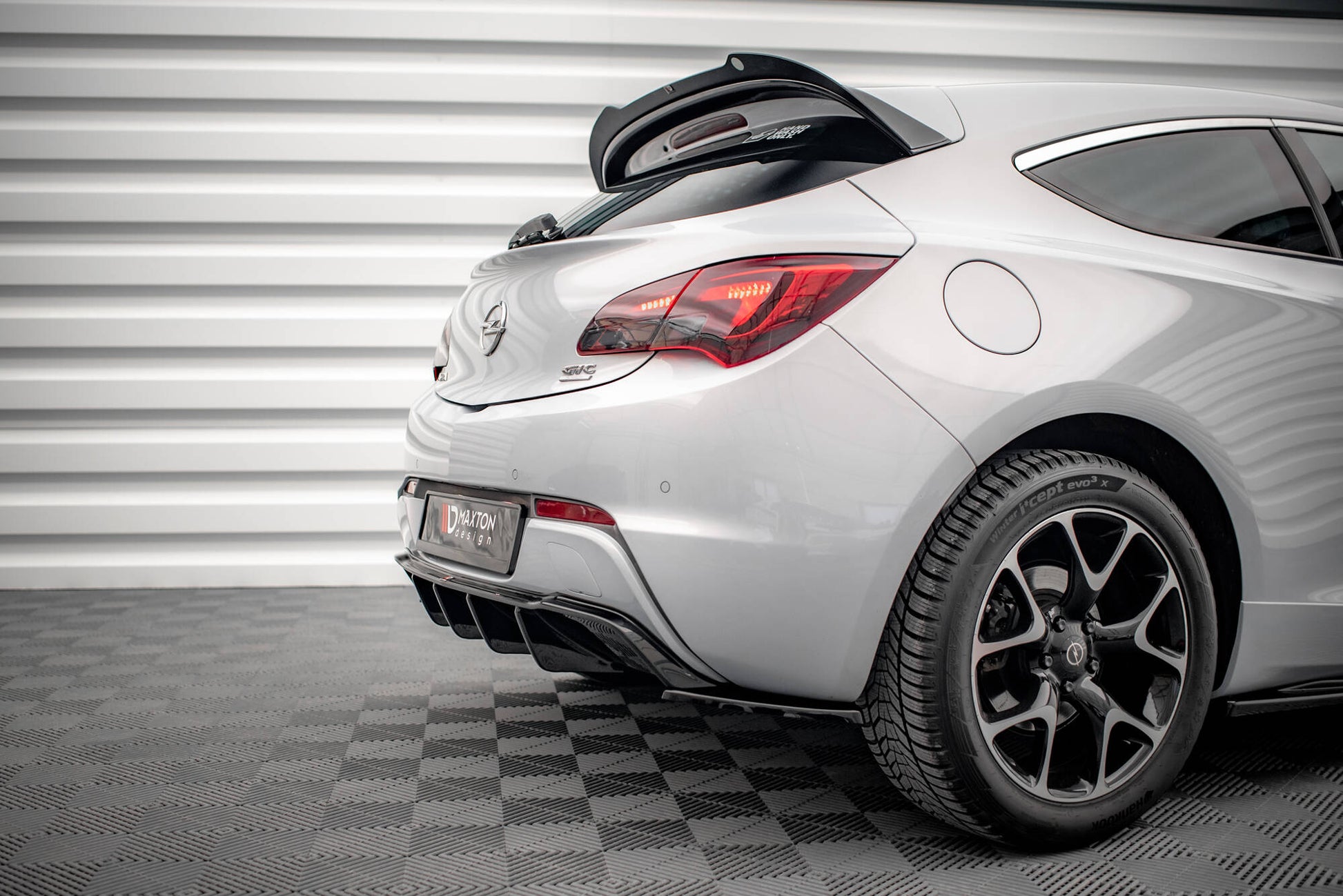 Diffusor Heck Ansatz für Opel Astra GTC OPC-Line J (Einzelauspuff li.) schwarz Hochglanz
