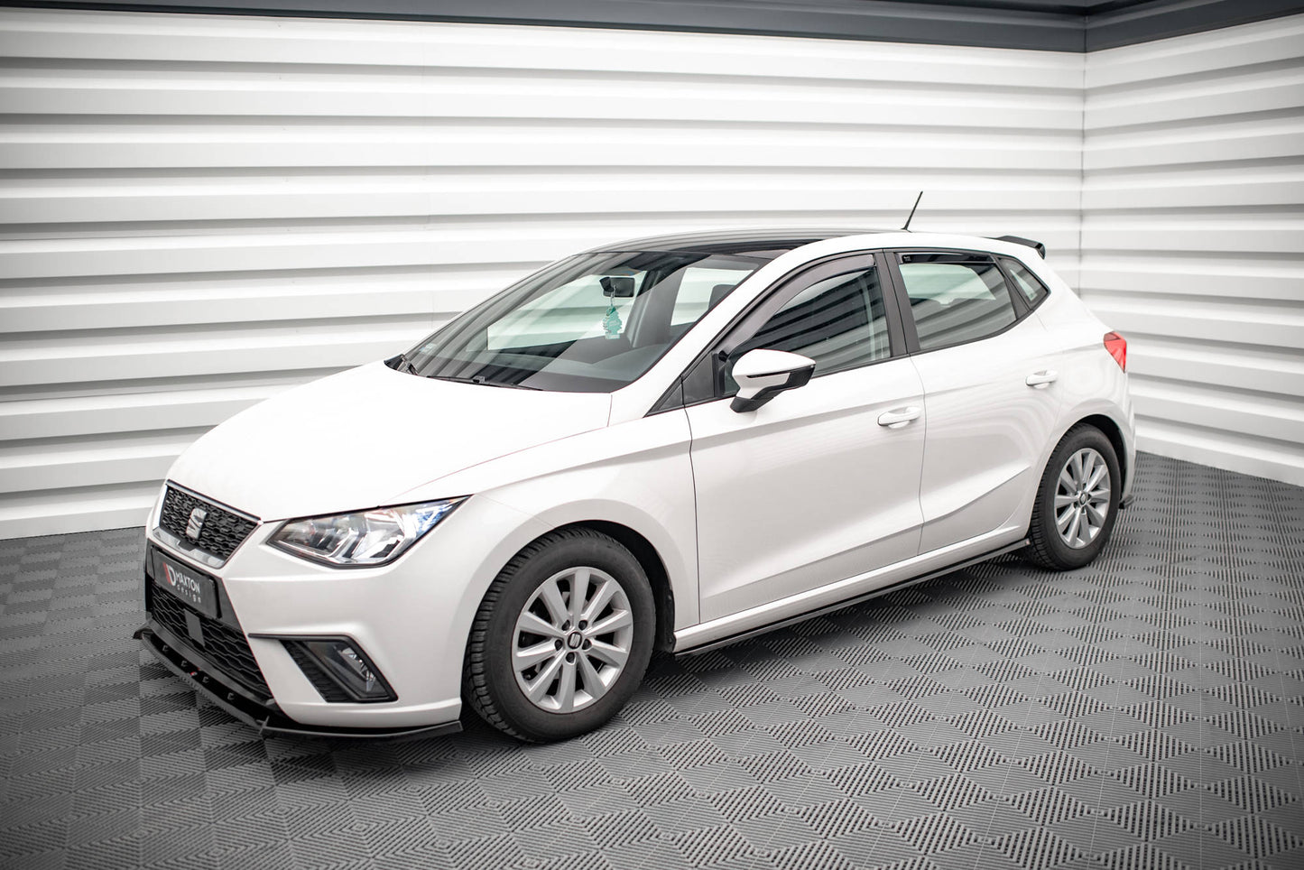 Seitenschweller Ansatz für V.1 für Seat Ibiza FR/ Standard Mk5 schwarz Hochglanz
