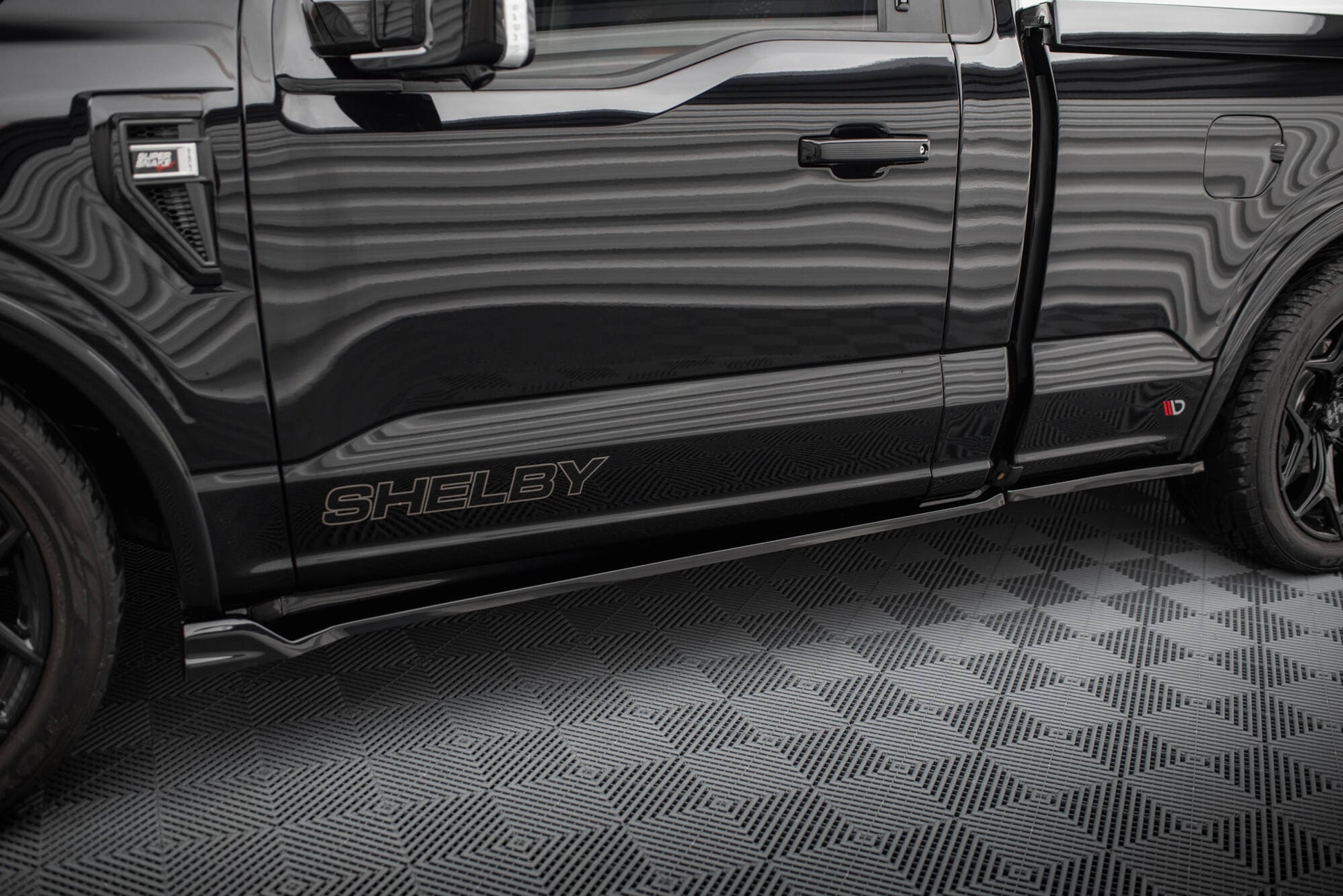 Seitenschweller Ansatz für Shelby F150 Super Snake schwarz Hochglanz