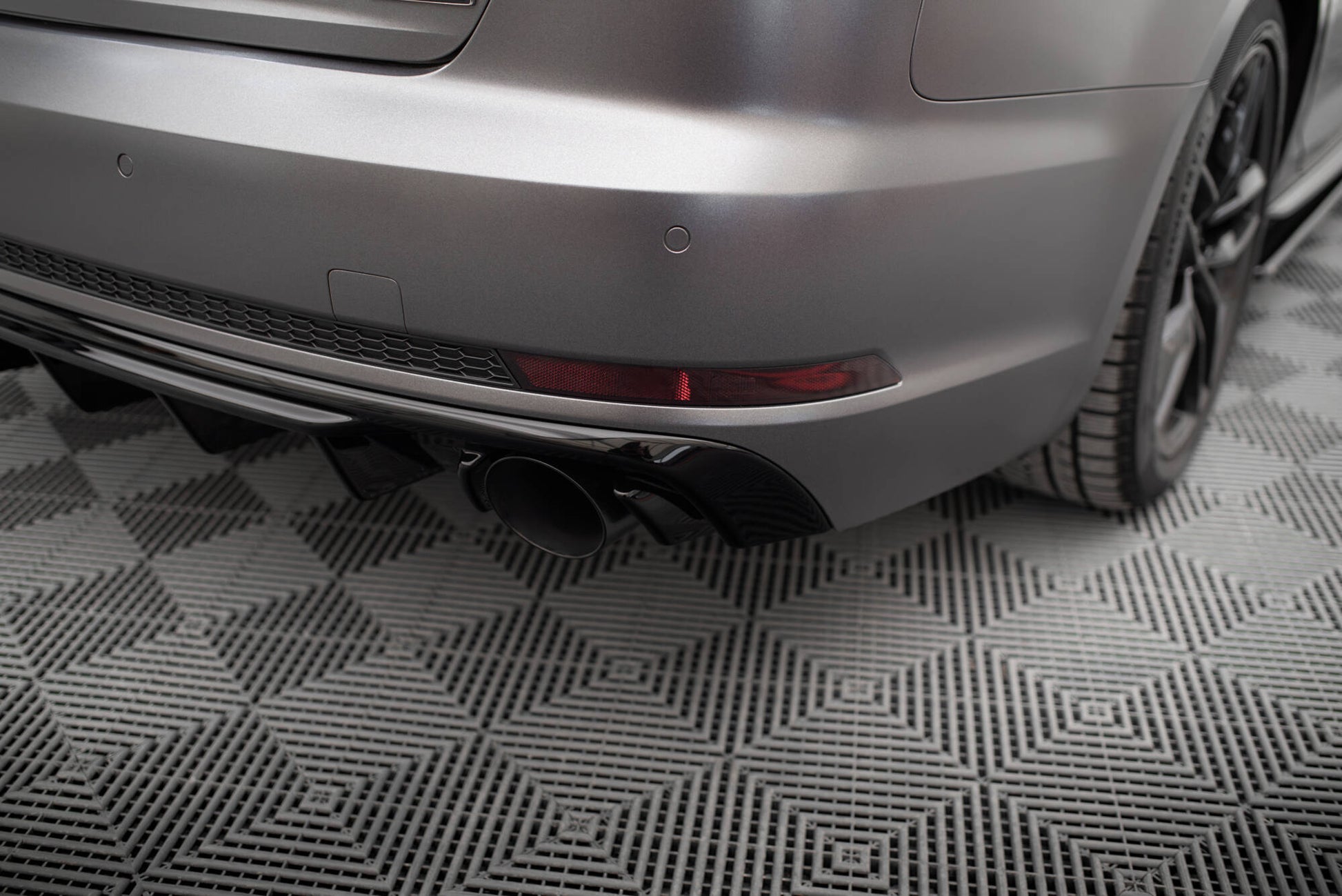 Diffusor Heck Ansatz für Audi A4 S-line B9  (Einzelauspuff li. re.)