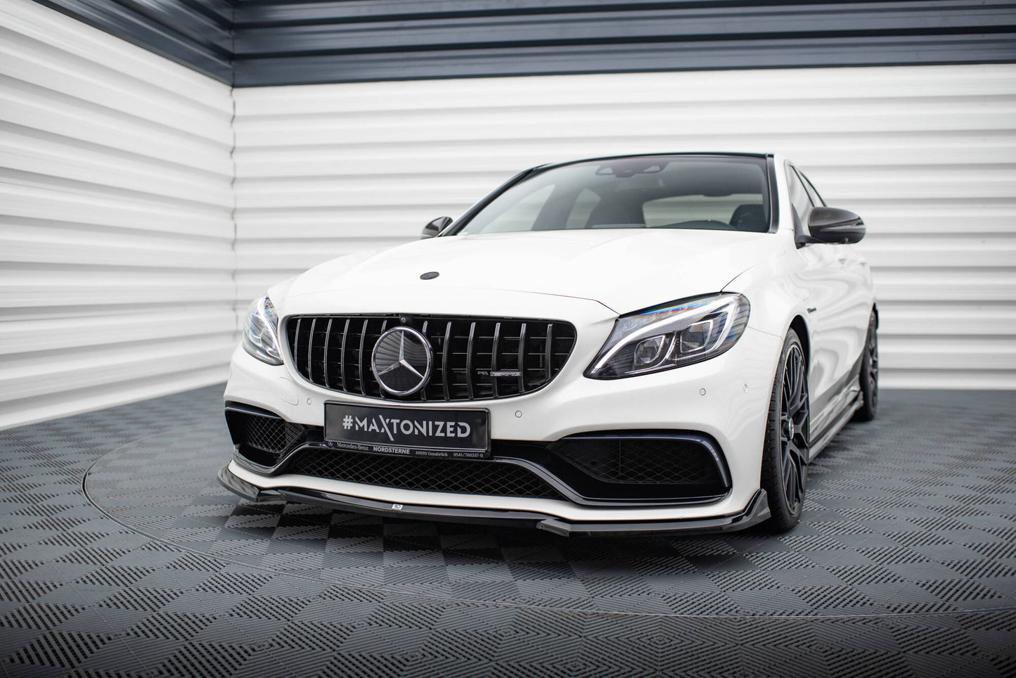 Front Ansatz V.3 für Mercedes-AMG C63 Limousine / Kombi W205 / S205 schwarz Hochglanz