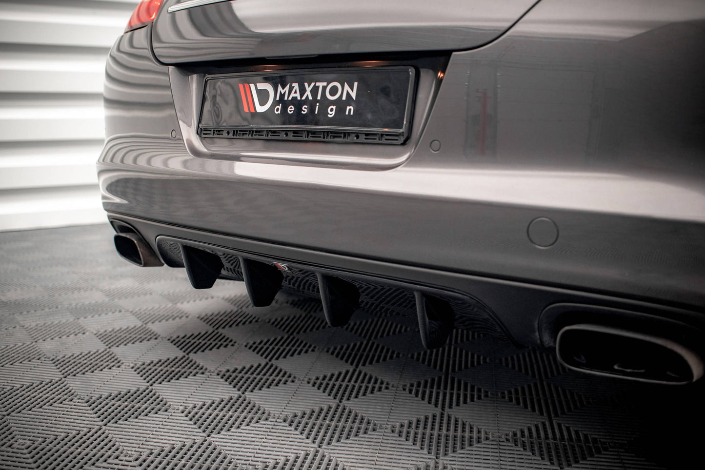 Diffusor Heck Ansatz für Porsche Panamera / Panamera Diesel 970 schwarz Hochglanz