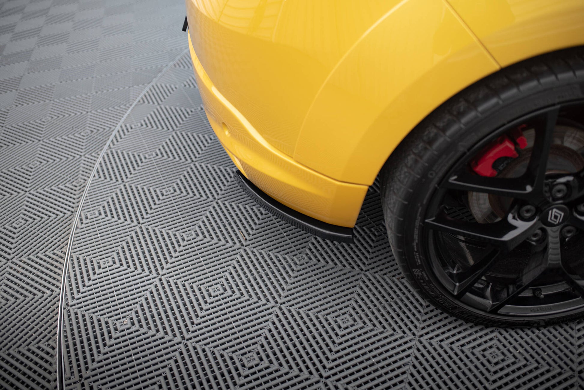 Heck Ansatz Flaps Diffusor für RENAULT MEGANE 3 RS schwarz Hochglanz