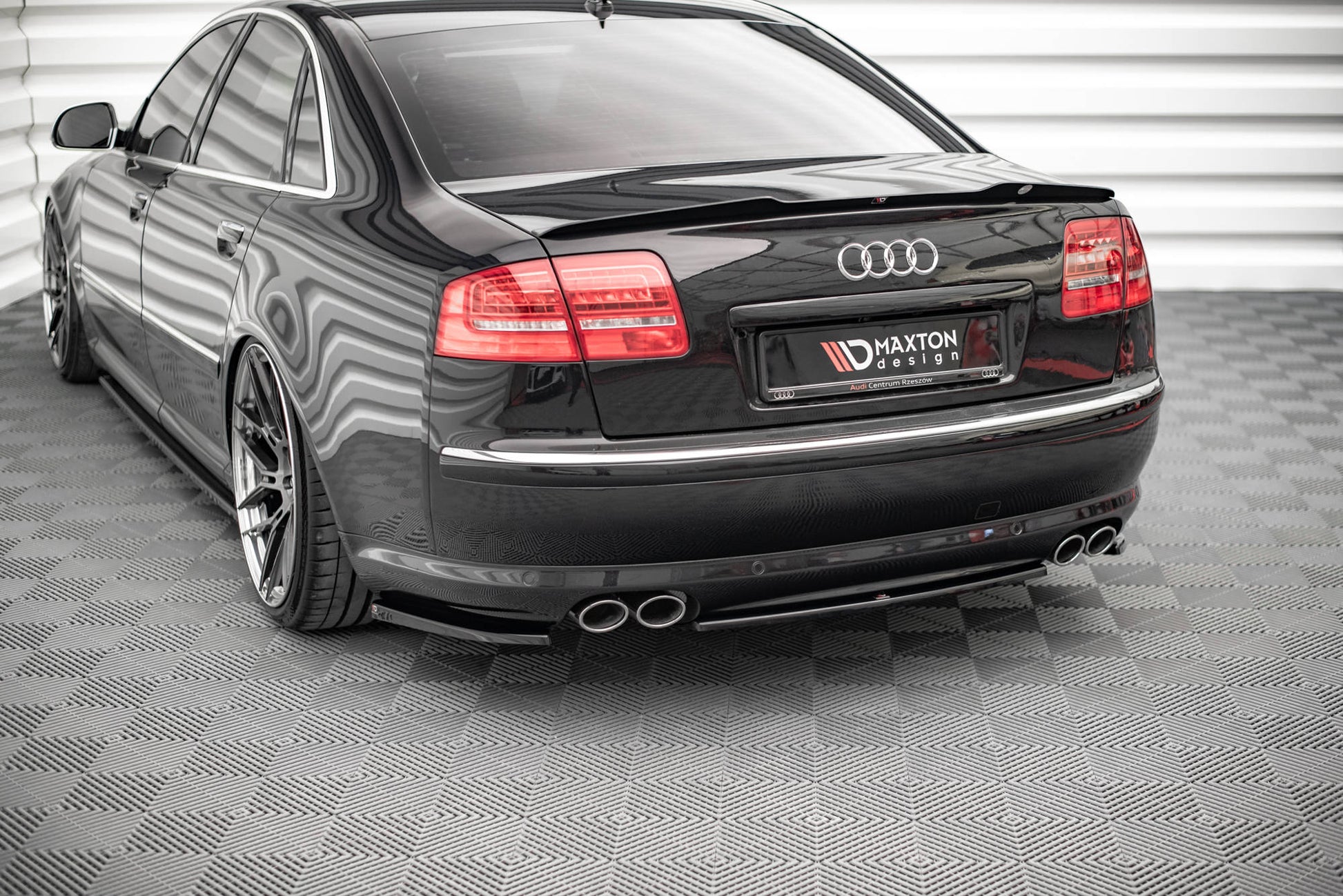 Heckansatz Audi S8 D3 schwarz Hochglanz