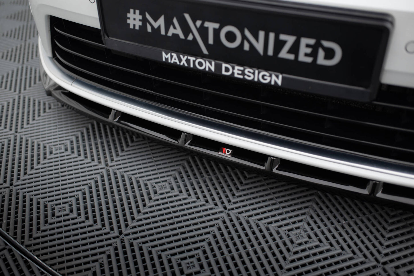 Front Ansatz V.5 + Flaps für VW Golf R / R-Line Mk7