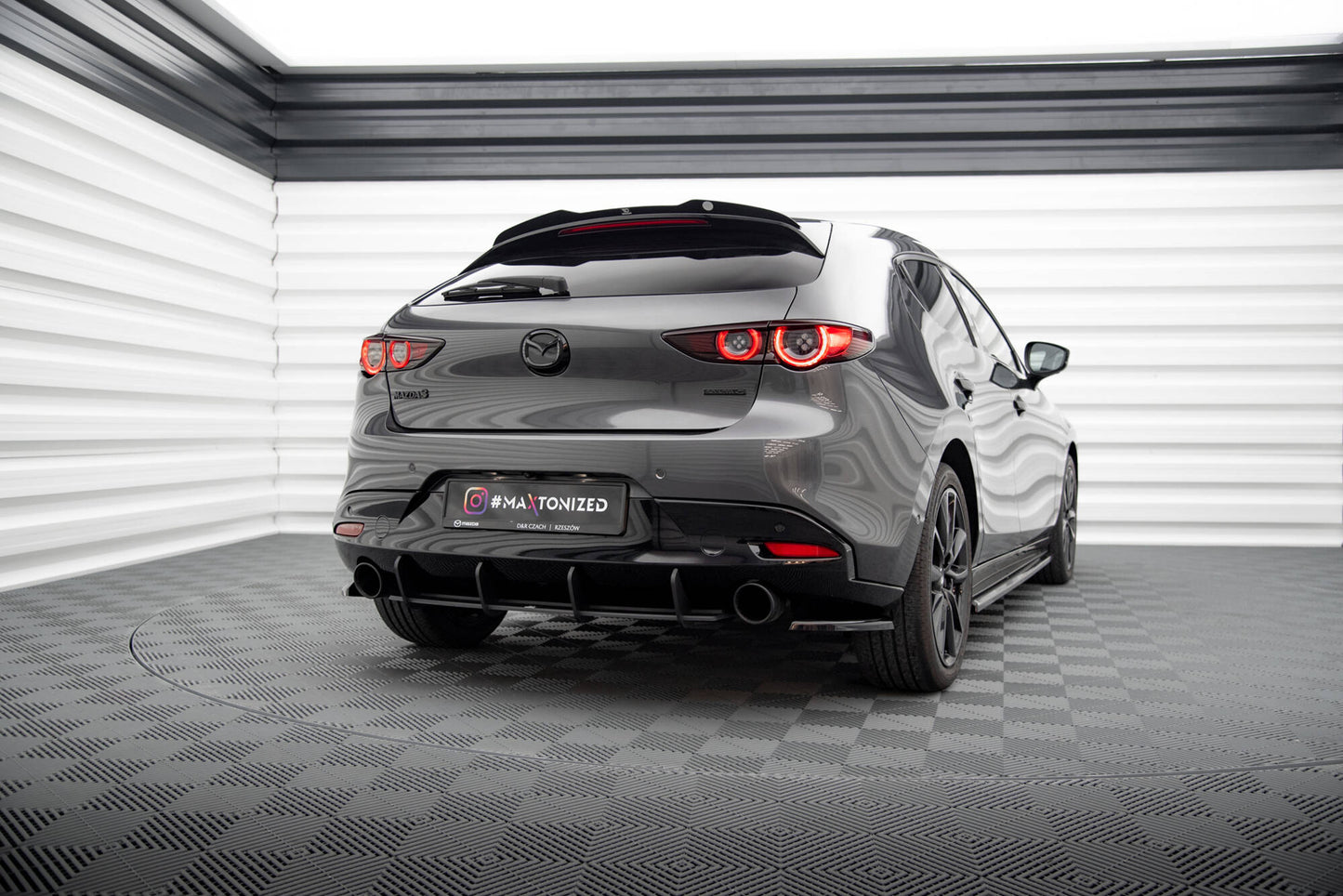 Street Pro Heckschürze für Mazda 3 Mk4