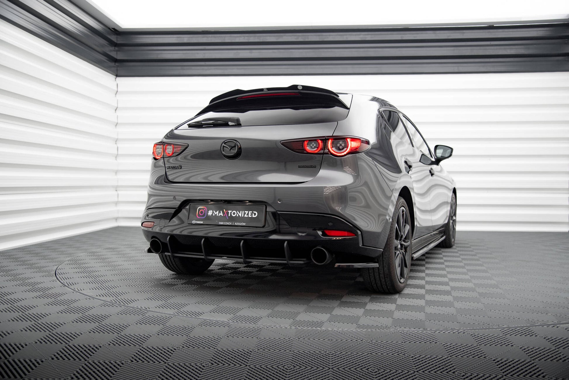 Street Pro Heckschürze für Mazda 3 Mk4