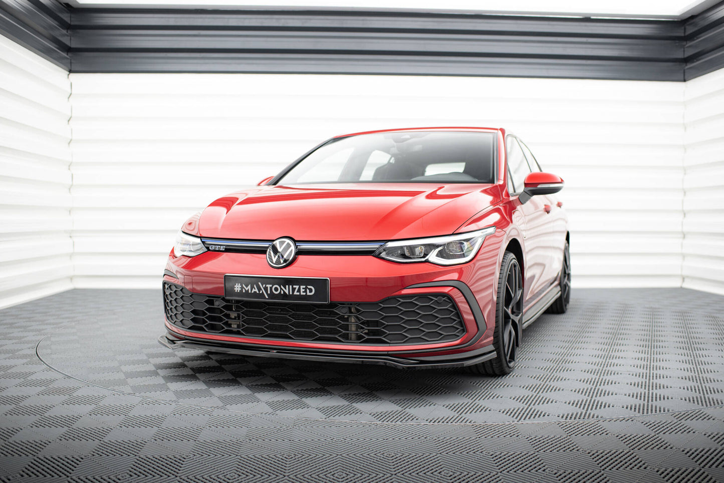 Front Ansatz V.4 für VW Golf GTI / GTE / GTD / R-Line Mk8 schwarz Hochglanz