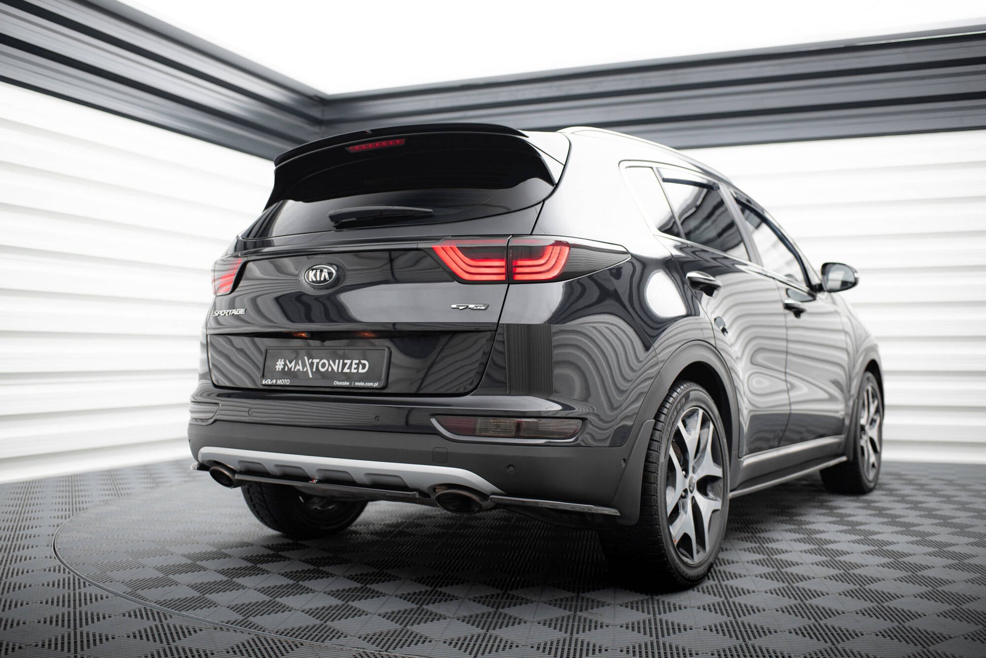 Heckansatz KIA SPORTAGE mk4 GT-Line schwarz Hochglanz