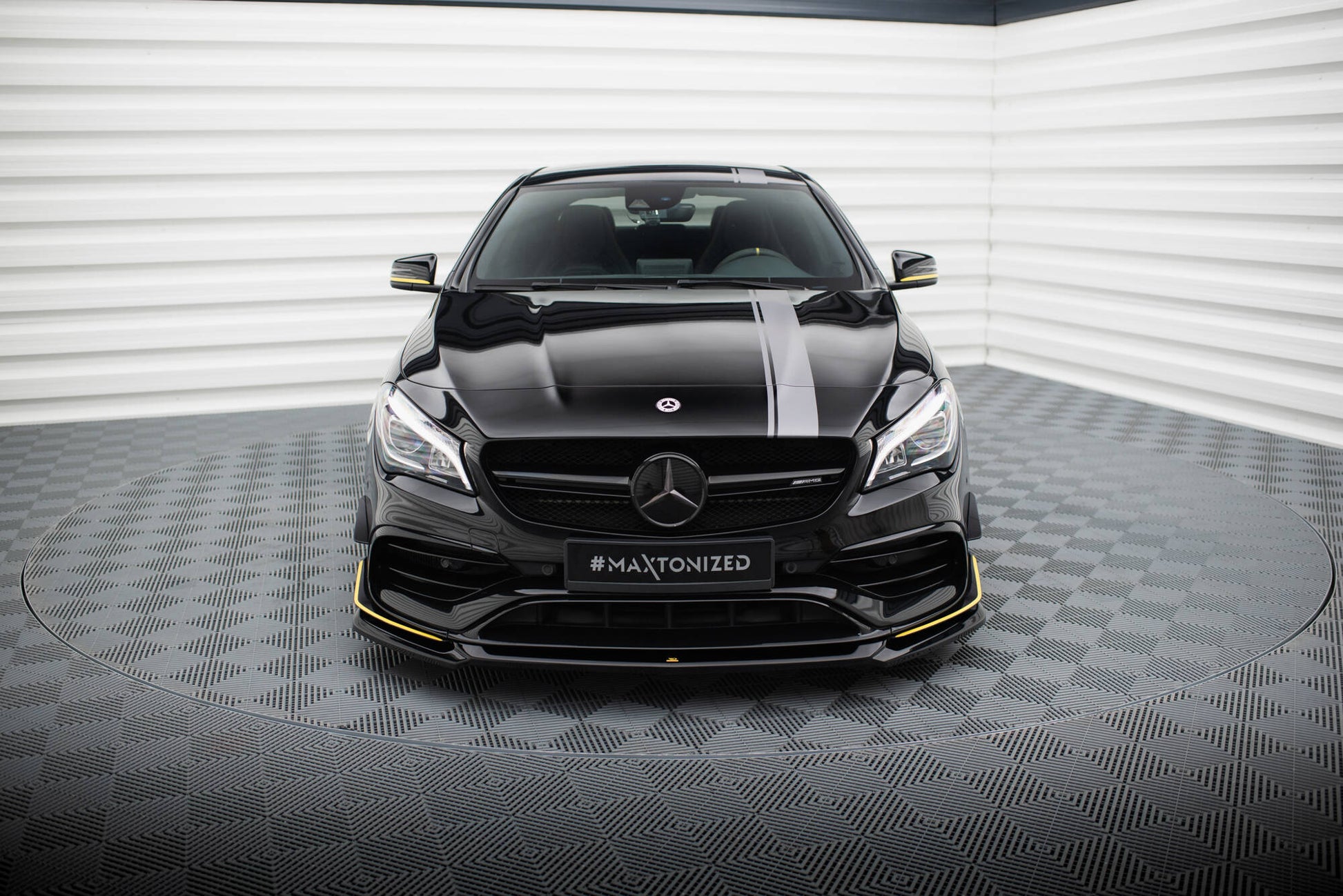 Front Ansatz V.4 für Mercedes-AMG CLA 45 Aero C117 Facelift schwarz Hochglanz