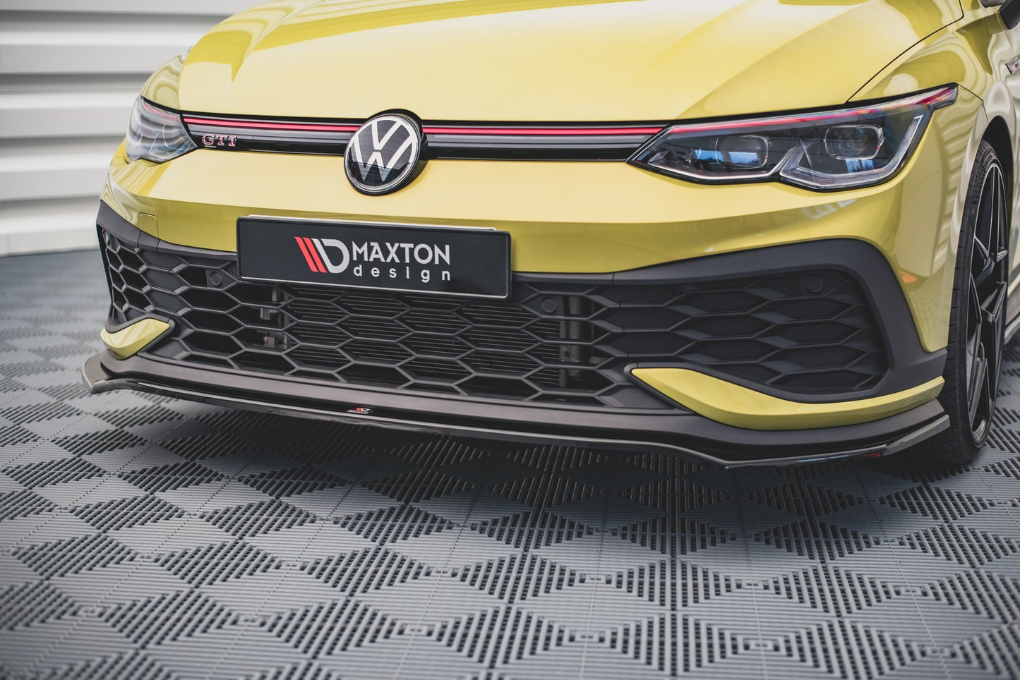 Front Ansatz V.3 für VW Golf GTI Clubsport Mk8 schwarz Hochglanz