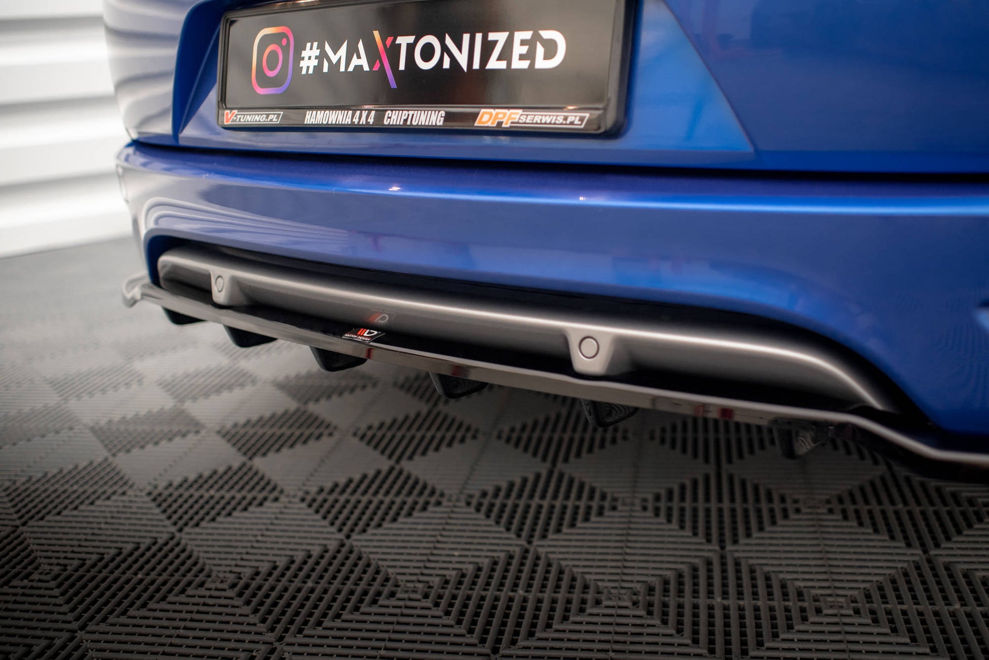 Mittlerer Cup Diffusor DTM Look Heck Ansatz für Renault Megane GT Line Grandtour Mk3 Facelift schwarz Hochglanz