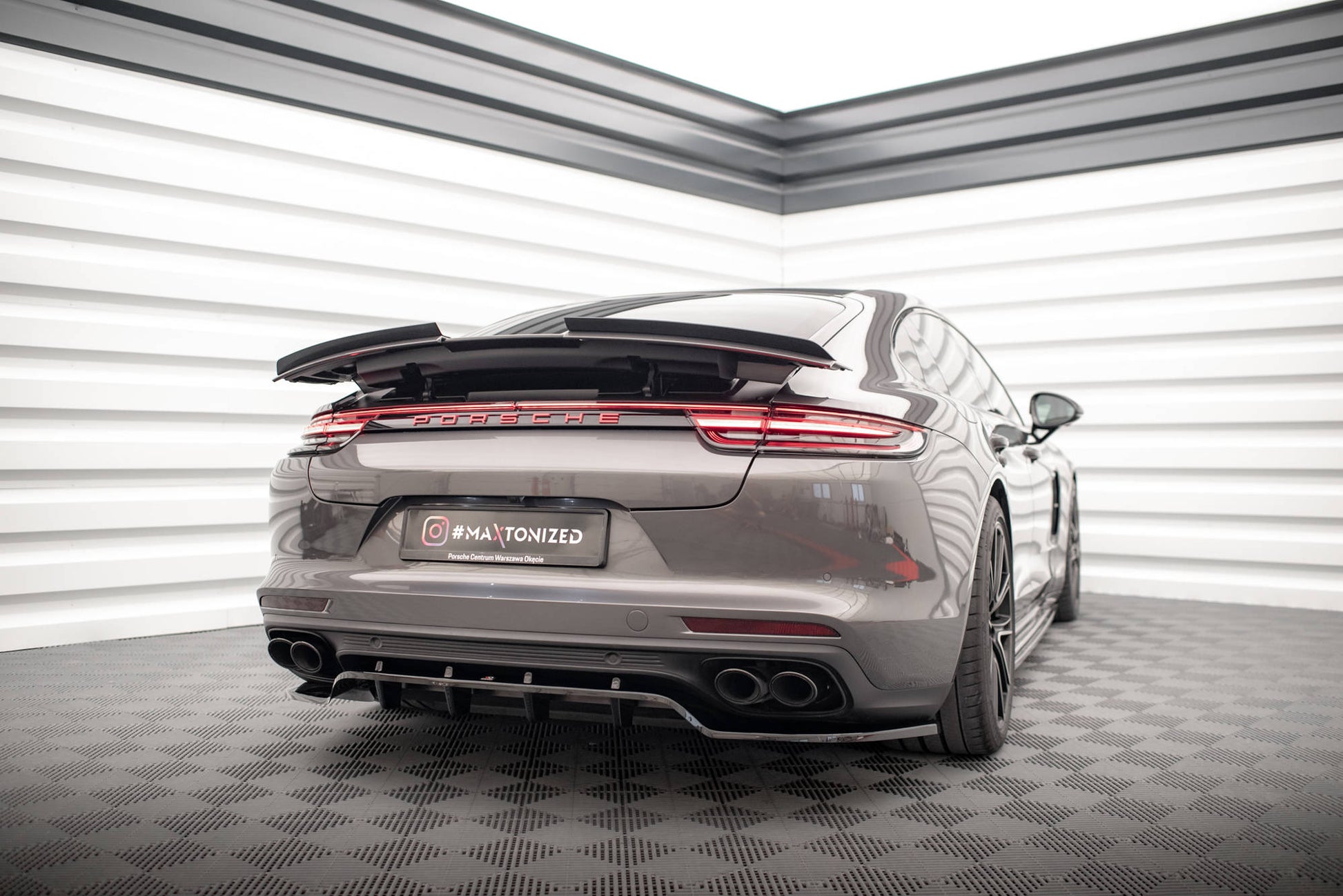 Spoiler CAP für Porsche Panamera GTS / Panamera E-Hybrid / Panamera Turbo S E-Hybrid 971 schwarz Hochglanz