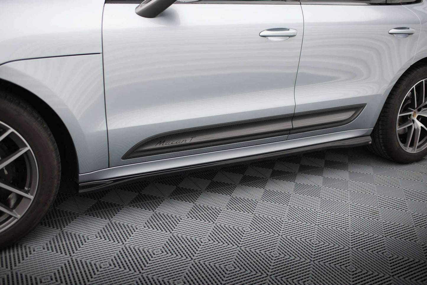 Seitenschweller Ansatz für Porsche Macan T / GTS Mk1 Facelift 2   schwarz Hochglanz