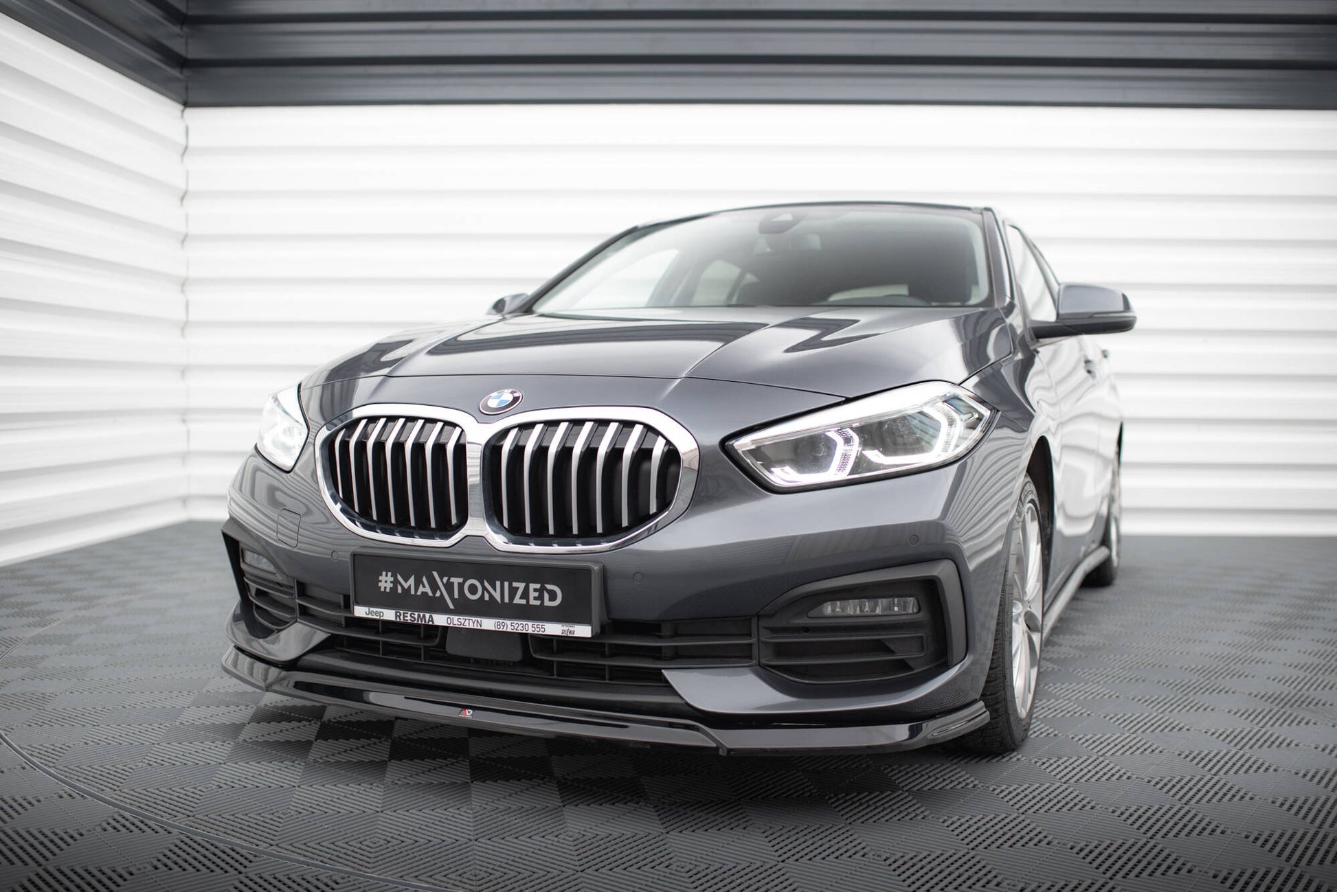 Front Ansatz V.2 für BMW 1er F40 schwarz Hochglanz