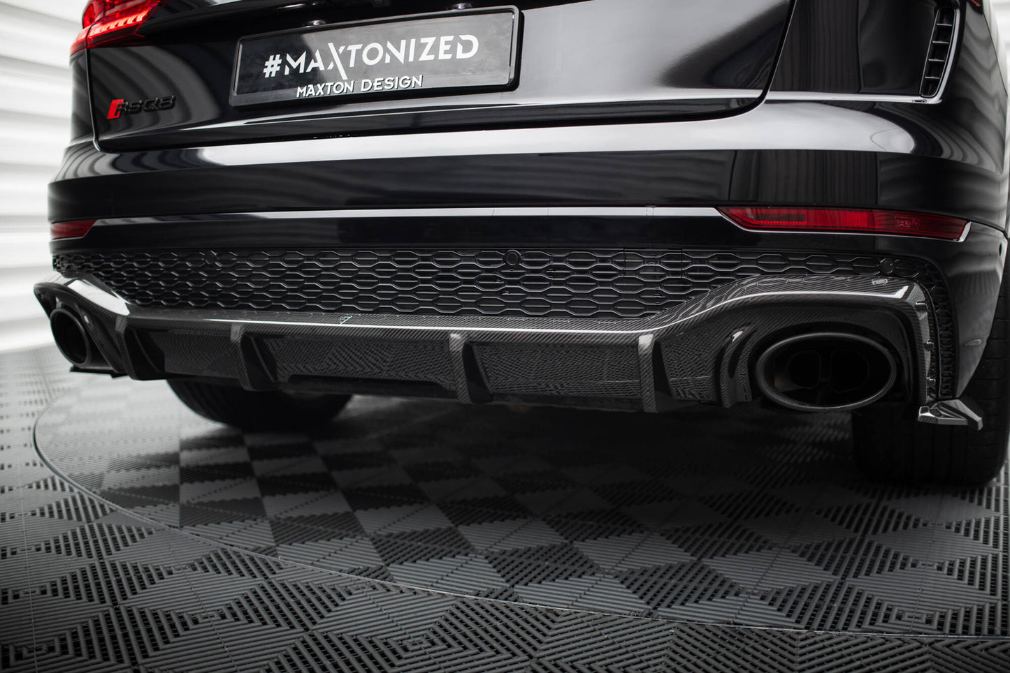 Prepreg Carbon Fiber Diffusor Heck Ansatz für Audi RSQ8 Mk1