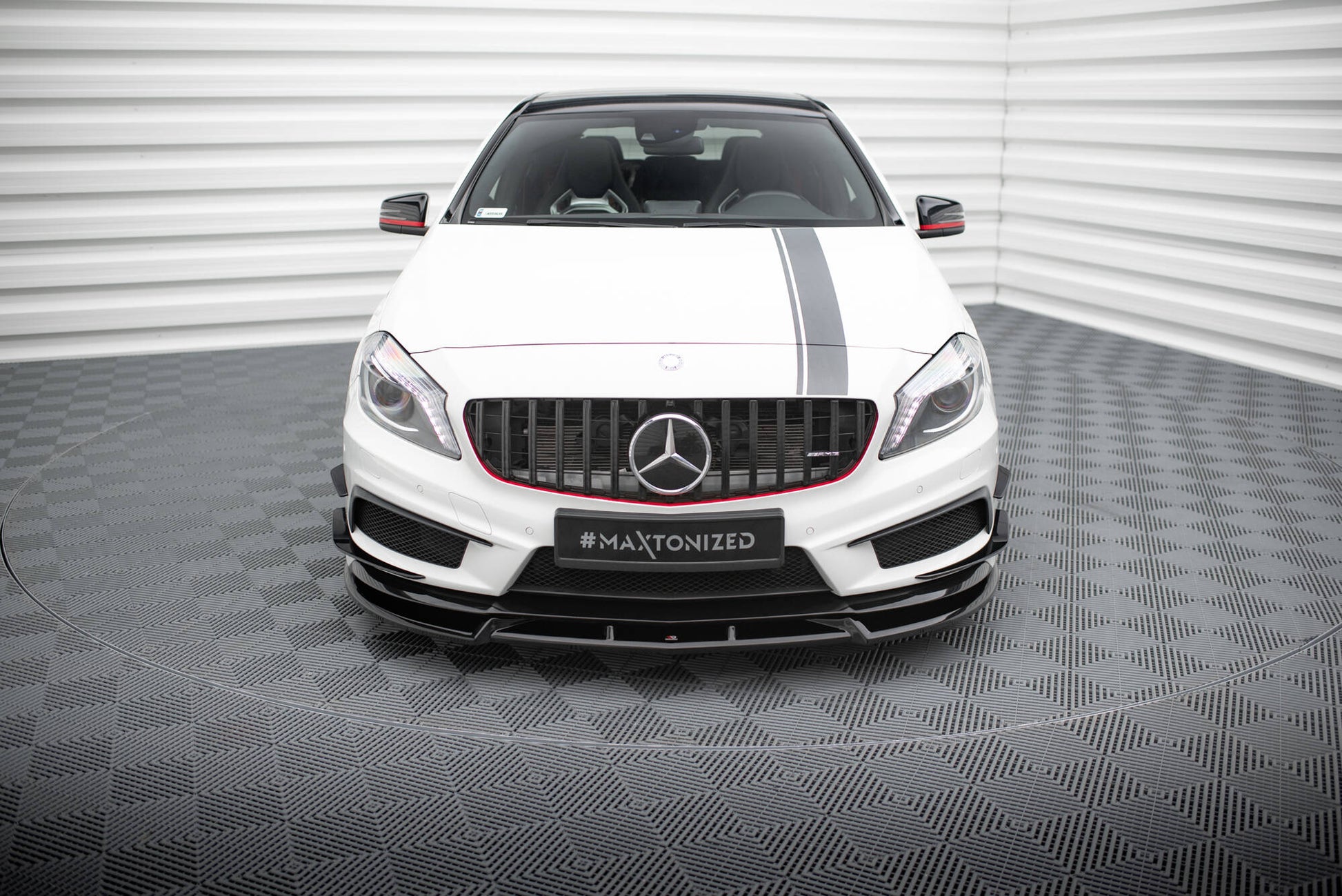 Front Ansatz V.3 für Mercedes-Benz A45 AMG W176 schwarz Hochglanz