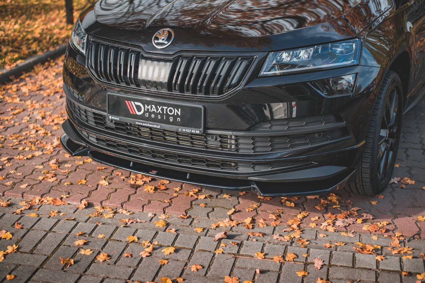Front Ansatz für Skoda Karoq Sportline schwarz Hochglanz