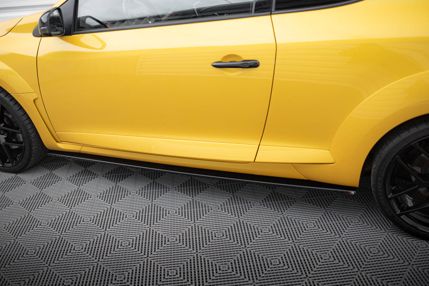 Seitenschweller Ansatz für RENAULT MEGANE 3 RS schwarz Hochglanz
