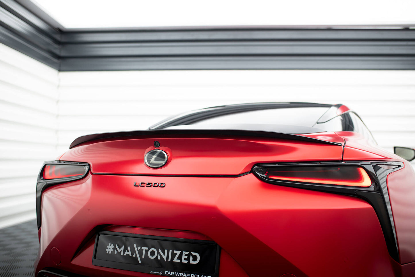 Spoiler CAP für Lexus LC 500 schwarz Hochglanz