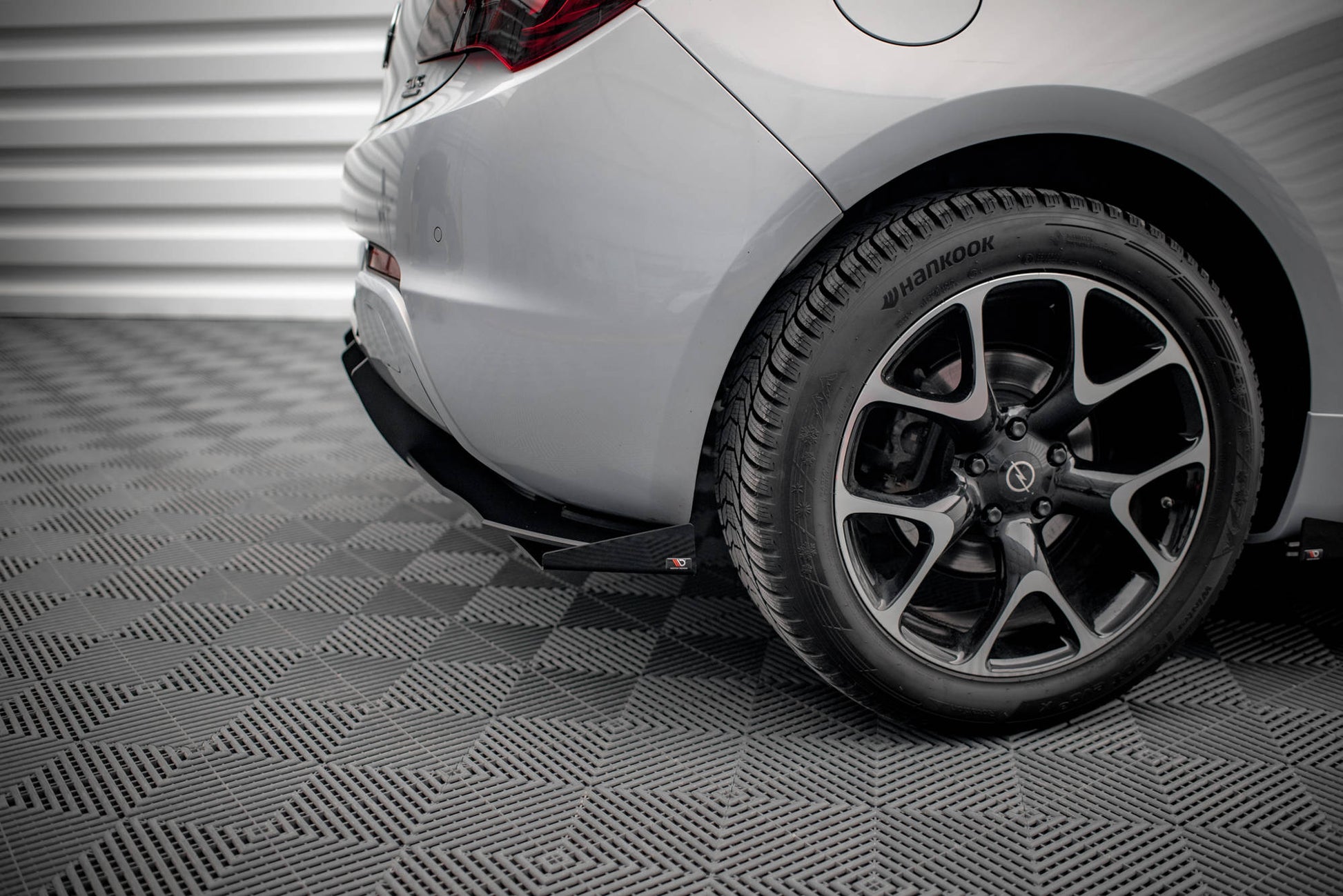 Robuste Racing Diffusor Heck Ansatz + Flaps für Opel Astra GTC OPC-Line J schwarz Hochglanz