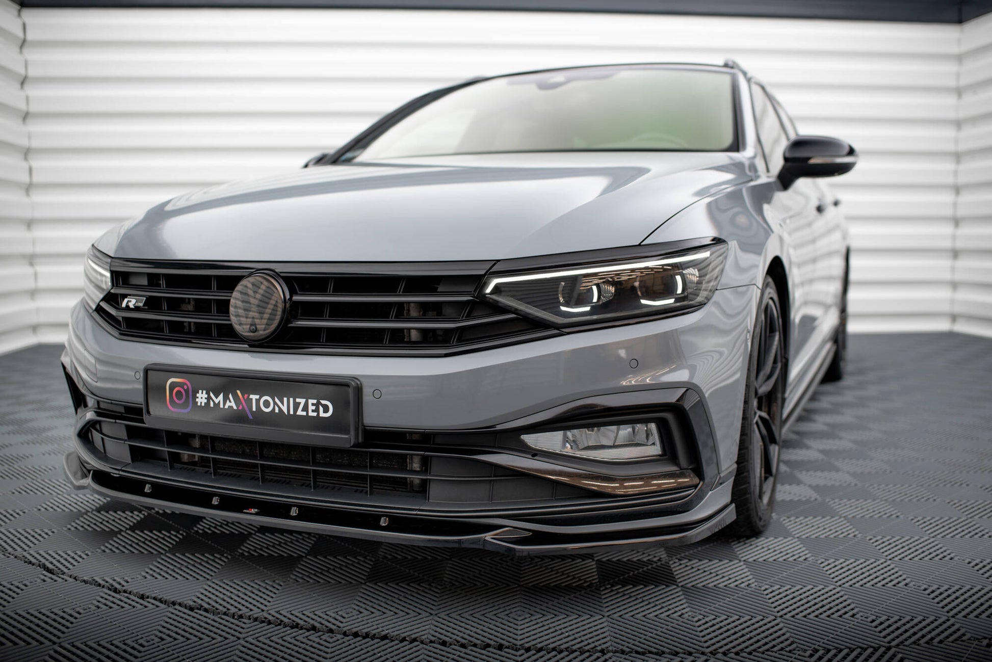 Front Ansatz V.2 für VW Passat R-Line B8 Facelift schwarz Hochglanz