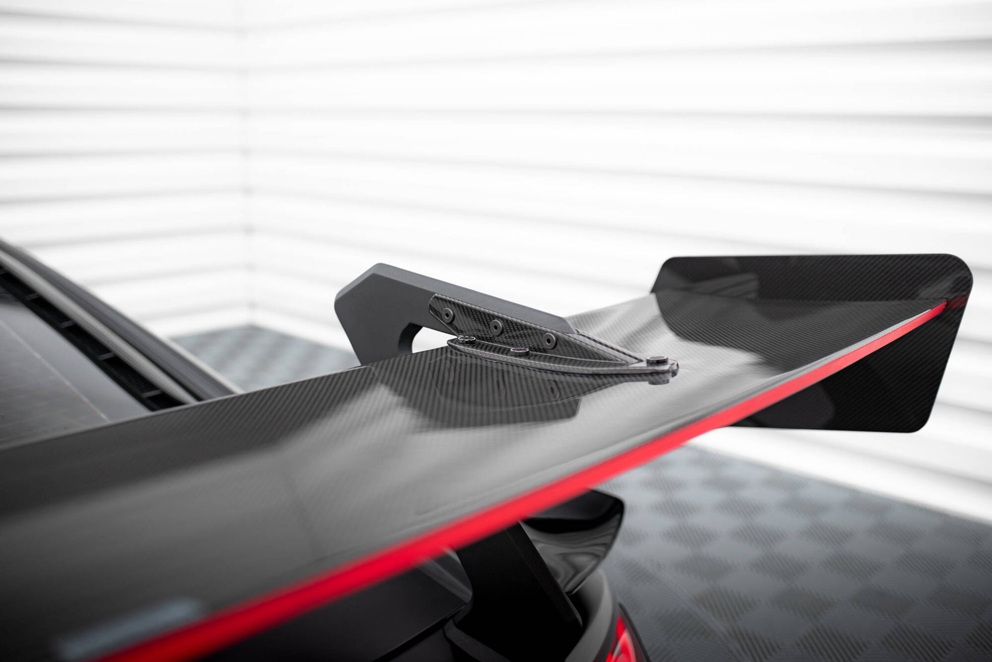 Carbon Spoiler + LED Audi R8 Mk2