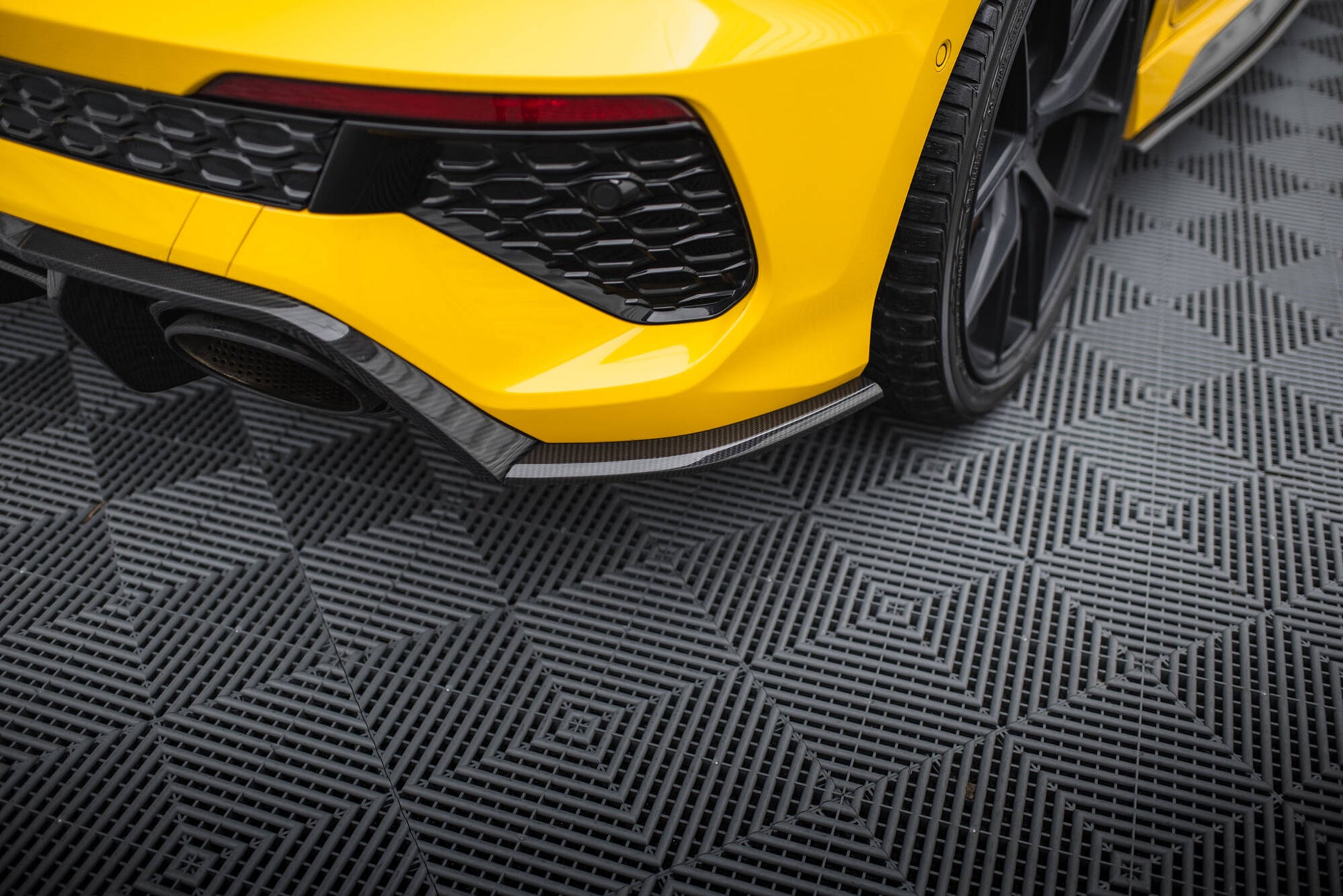 Prepreg Carbon Fiber Heck Ansatz Flaps Diffusor für Audi RS3 Sportback 8Y