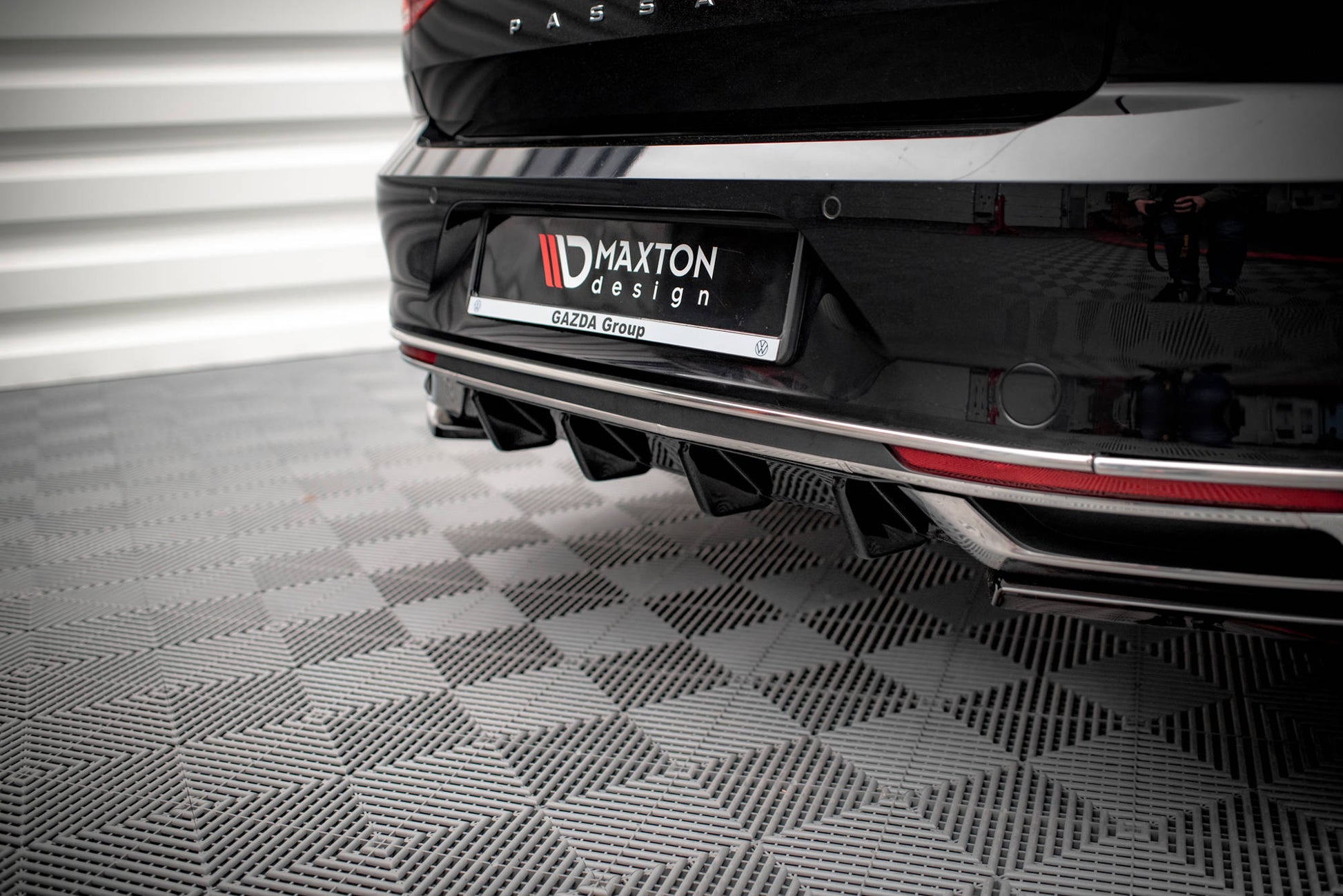 Diffusor Heck Ansatz für VW Passat B8 Facelift schwarz Hochglanz