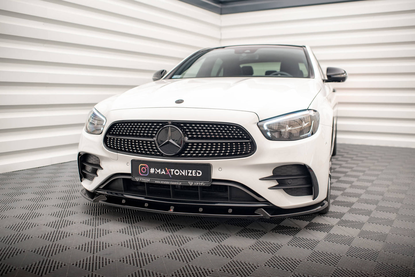 Front Ansatz V.2 für Mercedes-Benz E AMG-Line W213 Facelift schwarz Hochglanz