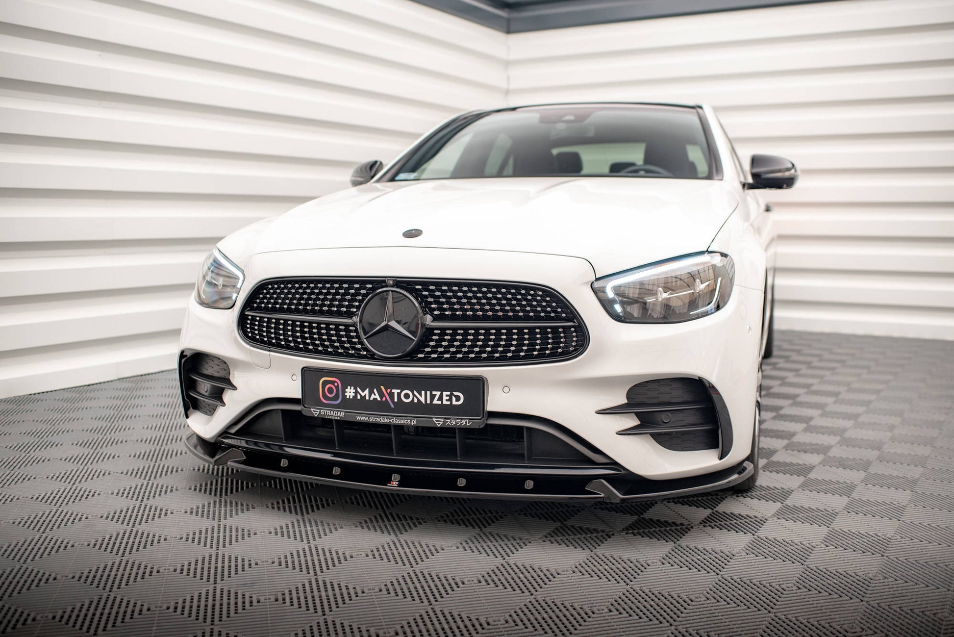 Front Ansatz V.2 für Mercedes-Benz E AMG-Line W213 Facelift schwarz Hochglanz