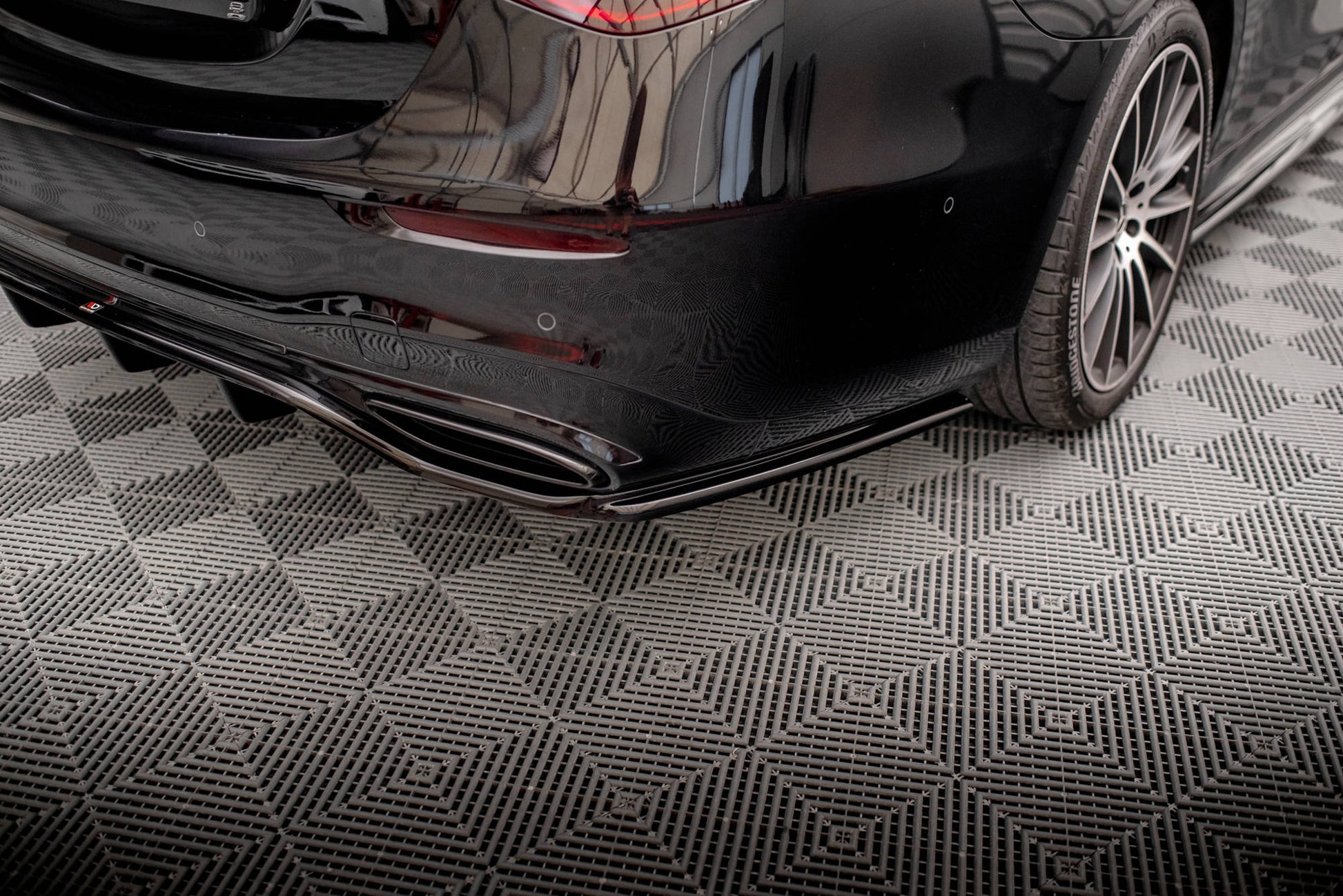 Mittlerer Cup Diffusor DTM Look Heck Ansatz für Mercedes-Benz S AMG-Line W223 schwarz Hochglanz