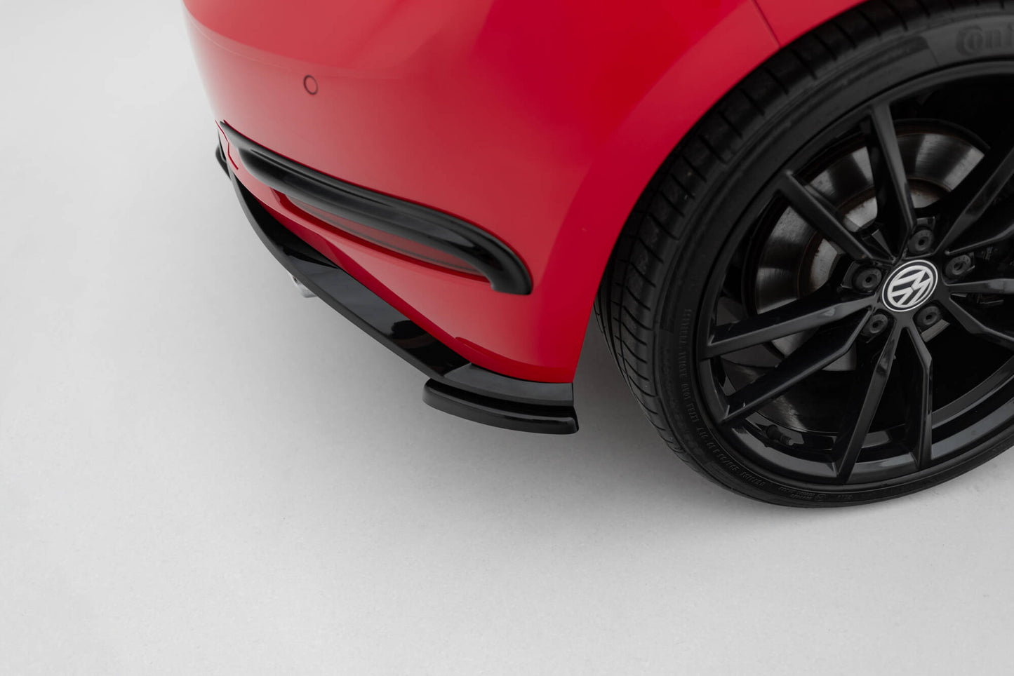 Heck Ansatz Flaps Diffusor für VW Golf Hatchback R / R-Line Mk7 Facelift schwarz Hochglanz