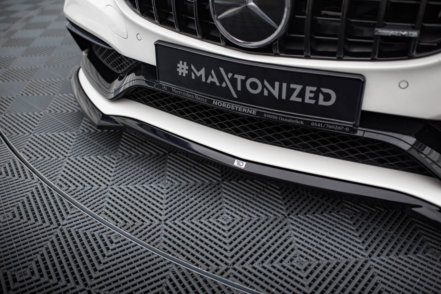 Front Ansatz V.3 für Mercedes-AMG C63 Limousine / Kombi W205 / S205 schwarz Hochglanz