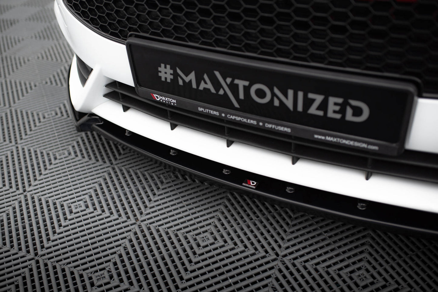 Front Ansatz V.4 für Ford Fiesta ST Mk7 Facelift schwarz Hochglanz