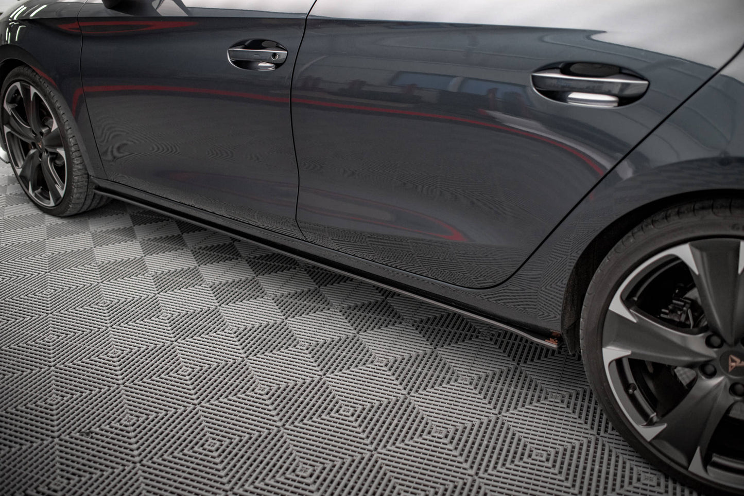 Street Pro Seitenschweller Ansatz für Cupra Leon Mk1