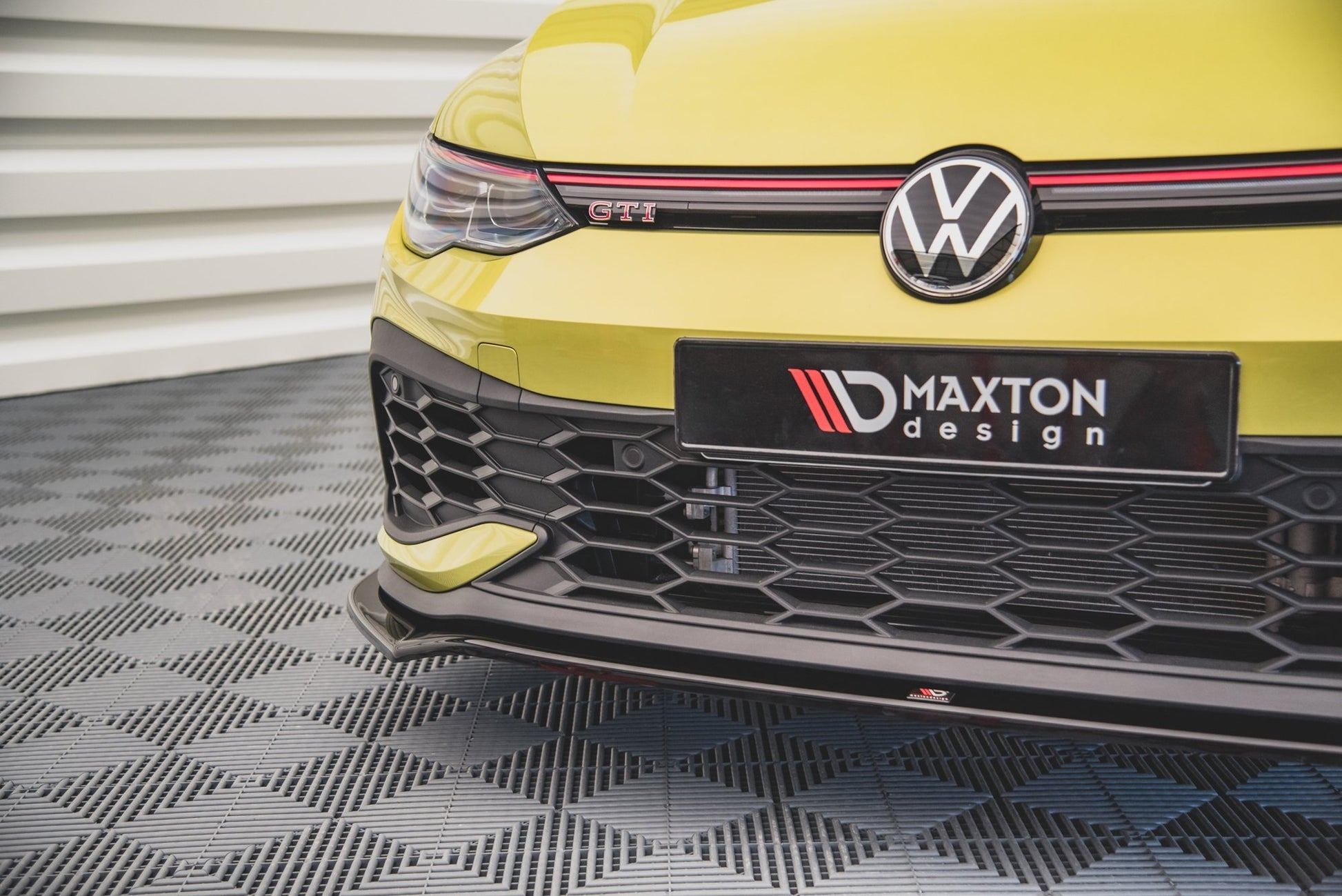Front Ansatz V.3 für VW Golf GTI Clubsport Mk8 schwarz Hochglanz