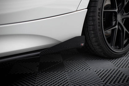 Street Pro Seitenschweller Ansatz V.2 für + Flaps für BMW 1er F20 M135i / M140i / M-Paket  schwarz Hochglanz