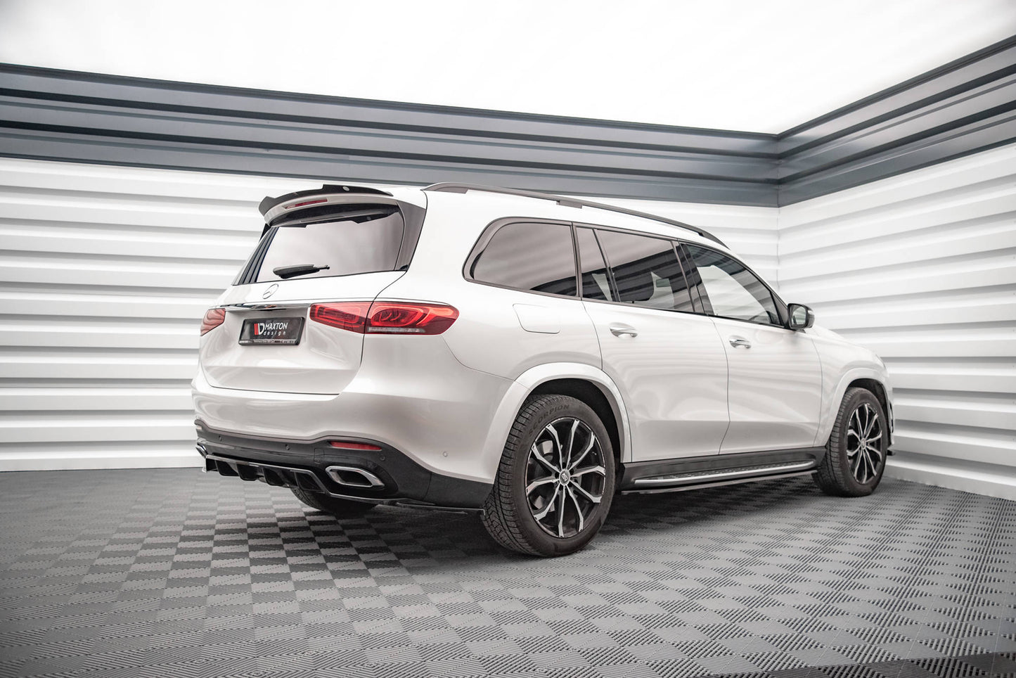 Mittlerer Cup Diffusor DTM Look Heck Ansatz für Mercedes-Benz GLS AMG-Line X167 schwarz Hochglanz