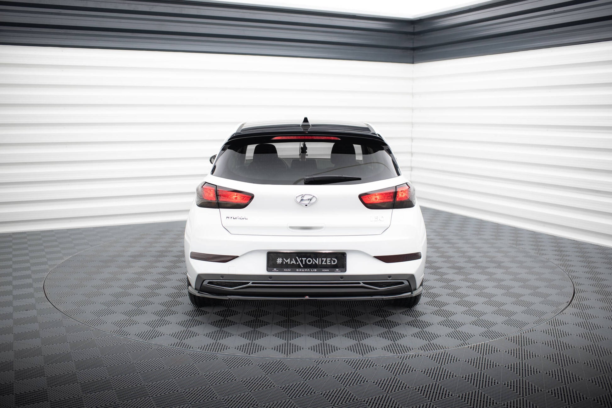 Spoiler CAP für HYUNDAI I30 MK3 HATCHBACK schwarz Hochglanz
