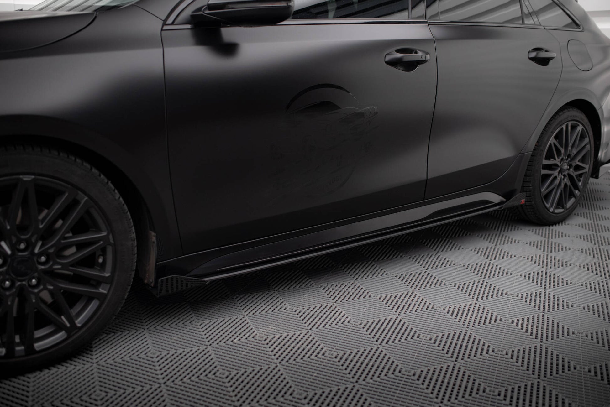 Street Pro Seitenschweller Ansatz für + Flaps Kia Proceed GT / GT-Line Mk1 Facelift / Ceed GT Mk3 Facelift  schwarz Hochglanz